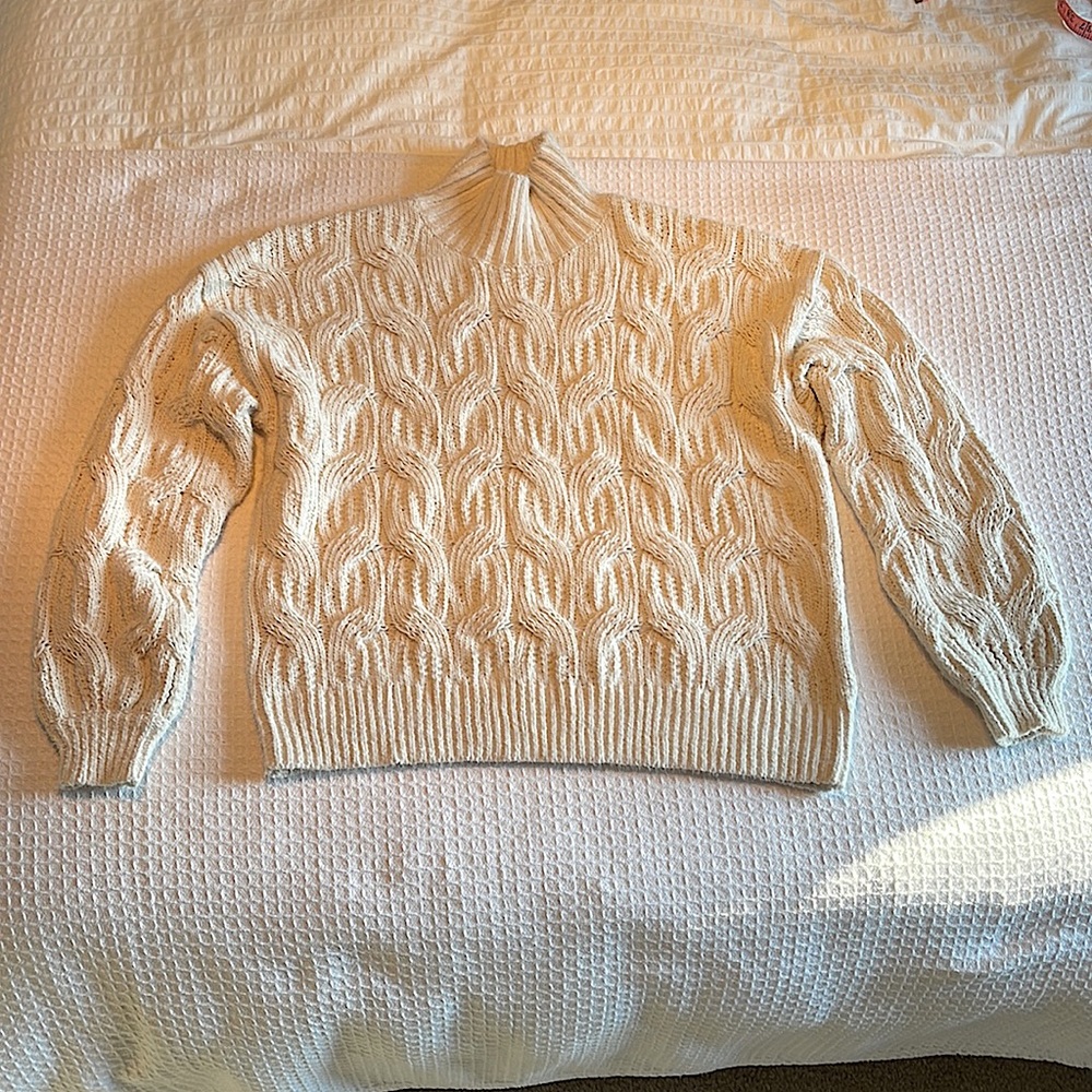 Time and Tru Chunky, Mock Neck, Cable Knit, Chenille Cream Sweater, Size Large
